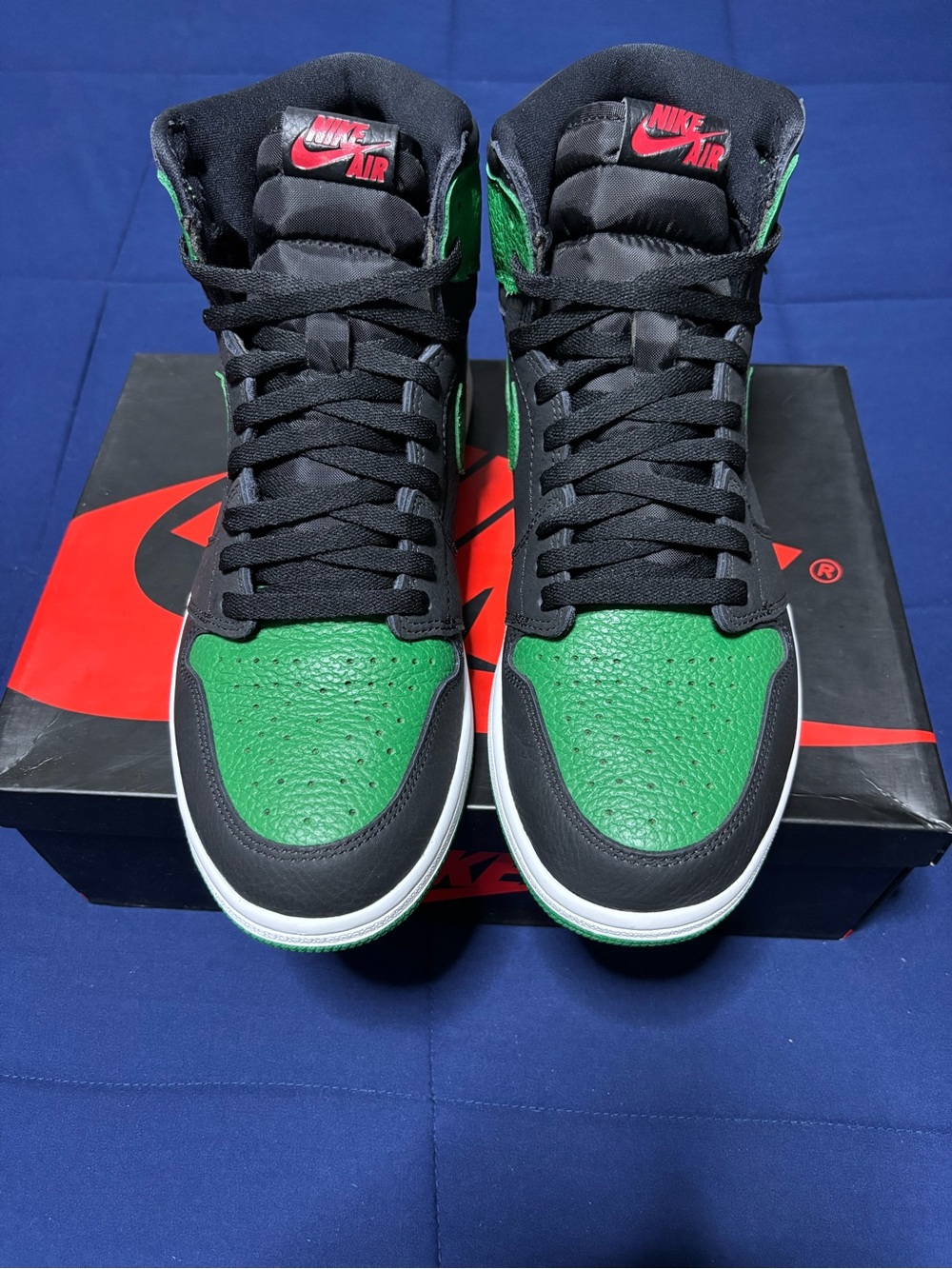 Jordan 1 Retro High OG Pine Green 2.0 2020
Size 11.5